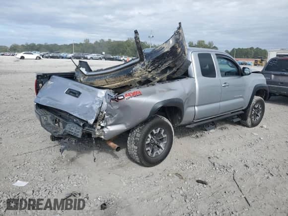 2016 Toyota Tacoma SR5 с VIN 5TFSZ5AN8GX012498, выставлен на аукционе Copart как лот 81961445 с пробегом 208 839 миль миль и Списание • Salvage title. История ставок и продаж доступна на DreamBid. Изображение 3.