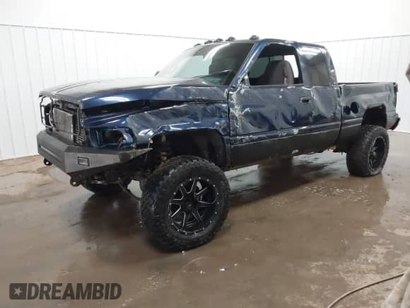 2001 Dodge 2500 с VIN 3B7KF23601G717756, выставлен на аукционе IAAI как лот 42645829 с пробегом Не указан миль и . История ставок и продаж доступна на DreamBid. Изображение 23.