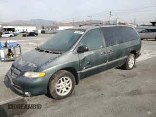 2000 Dodge Caravan SE with VIN 1B4GP44R6YB802320, listed as a Copart auction lot 79336244 with 163,919 mi miles and Clean title. Bid and sale history available at DreamBid. Image 1.