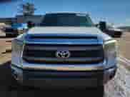 2014 Toyota Tundra SR5 z VIN 5TFDW5F1XEX349467, wystawiony jako Copart lot #84767785 z przebiegiem 250 058 mil mil oraz Szkoda całkowita • Salvage title. Historia ofert i sprzedaży dostępna na DreamBid. Obrazek 5.
