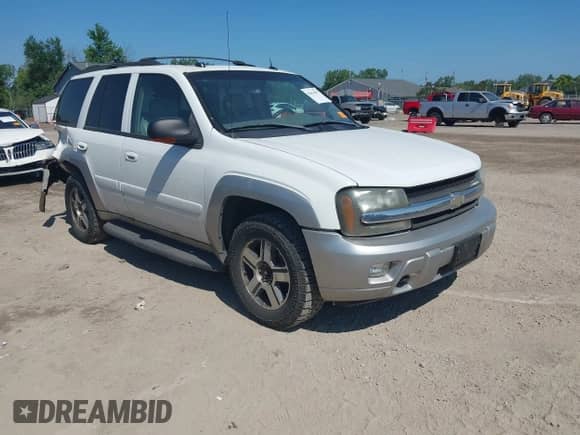 2005 Chevrolet TrailBlazer LS с VIN 1GNDT13S952305690, выставлен на аукционе IAAI как лот 42654937 с пробегом 143 423 миль миль и . История ставок и продаж доступна на DreamBid. Изображение 1.