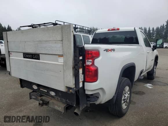 2022 Chevrolet Silverado 2500HD with VIN 1GC0YNE73NF320025, listed as a Copart auction lot 61838755 with 23,002 mi miles and Salvage title. Bid and sale history available at DreamBid. Image 3.