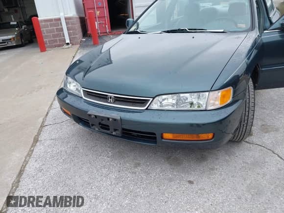 1997 Honda Accord Value с VIN 1HGCD5685VA163807, выставлен на аукционе IAAI как лот 43544143 с пробегом 263 311 миль миль и . История ставок и продаж доступна на DreamBid. Изображение 6.