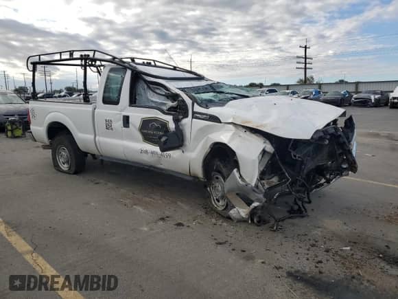 2014 Ford F-250 XL with VIN 1FT7X2B60EEB81022, listed as a Copart auction lot 81162085 with Not provided miles and Salvage title. Bid and sale history available at DreamBid. Image 4.