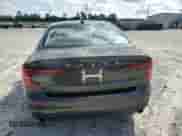 2021 Volvo S60 Momentum z VIN 7JR102FK2MG093675, wystawiony jako Copart lot #64467105 z przebiegiem 64 376 mil mil oraz Szkoda całkowita • Salvage title. Historia ofert i sprzedaży dostępna na DreamBid. Obrazek 6.