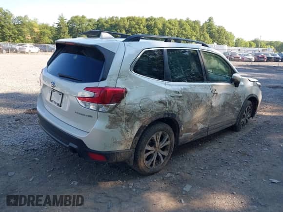 2021 Subaru Forester Limited with VIN JF2SKAUC7MH438195, listed as a IAAI auction lot 39808342 with 80,333 mi miles and . Bid and sale history available at DreamBid. Image 4.