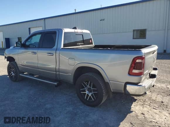 2019 Ram 1500 Laramie z VIN 1C6SRFDT5KN831304, wystawiony jako Copart lot #65744875 z przebiegiem 88 600 mil mil oraz Szkoda całkowita • Salvage title. Historia ofert i sprzedaży dostępna na DreamBid. Obrazek 2.