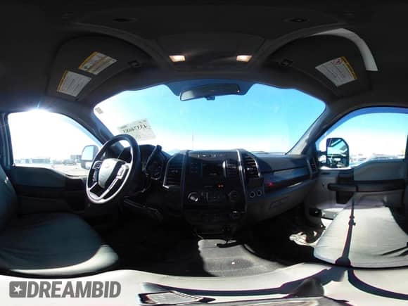 2019 Ford F-250 XL z VIN 1FT7X2B62KEF31410, wystawiony jako IAAI lot #43374683 z przebiegiem 107 517 mil mil oraz . Historia ofert i sprzedaży dostępna na DreamBid. Obrazek 18.