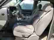 2003 Chevrolet Suburban LS z VIN 3GNEC16T83G314913, wystawiony jako Copart lot #70311755 z przebiegiem 209 592 mil mil oraz Czysty tytuł • Clean title. Historia ofert i sprzedaży dostępna na DreamBid. Obrazek 7.