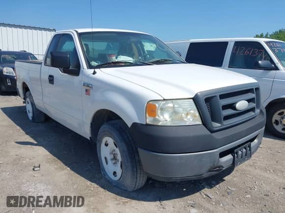 2006 Ford F-150 XL z VIN 1FTRF12W06NA78643, wystawiony jako IAAI lot #42656572 z przebiegiem 148 158 mil mil oraz . Historia ofert i sprzedaży dostępna na DreamBid. Obrazek 1.