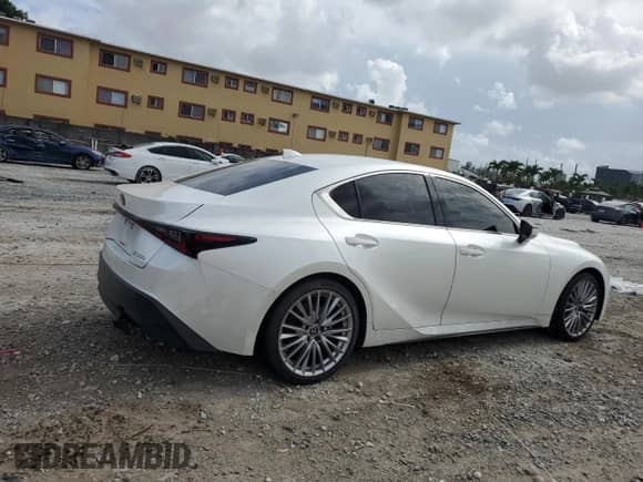 2022 Lexus IS 300 z VIN JTHDA1D27N5119978, wystawiony jako Copart lot #65100645 z przebiegiem 39 094 mil mil oraz Nie do naprawy • Non repairable. Historia ofert i sprzedaży dostępna na DreamBid. Obrazek 3.