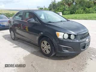 2015 Chevrolet Sonic LT с VIN 1G1JC5SH3F4172108, выставлен на аукционе IAAI как лот 43161376 с пробегом 128 334 миль миль и . История ставок и продаж доступна на DreamBid. Изображение 1.