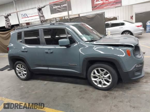 2018 Jeep Renegade Latitude with VIN ZACCJABB5JPH92642, listed as a IAAI auction lot 43253580 with 106,321 mi miles and . Bid and sale history available at DreamBid. Image 13.