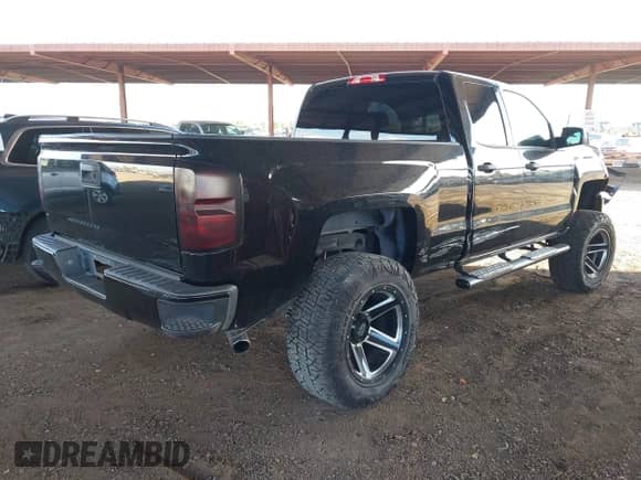 2017 Chevrolet Silverado 1500 Custom с VIN 1GCRCPEH7HZ132377, выставлен на аукционе IAAI как лот 43165927 с пробегом 88 671 миль миль и . История ставок и продаж доступна на DreamBid. Изображение 4.