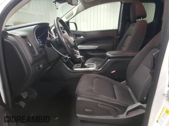 2019 Chevrolet Colorado 2WD LT with VIN 1GCHSCENXK1243668, listed as a Copart auction lot 82659864 with 136,784 mi miles and Clean title. Bid and sale history available at DreamBid. Image 7.