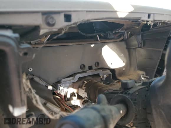 2004 Chevrolet Silverado 1500 LT with VIN 2GCEC13T441419939, listed as a Copart auction lot 71650585 with Not provided miles and Salvage title. Bid and sale history available at DreamBid. Image 9.