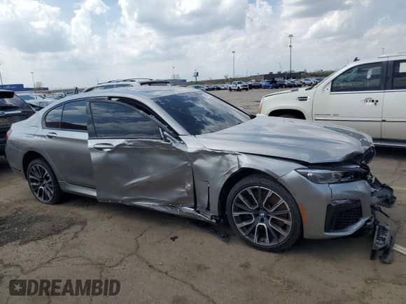 2022 BMW 7 Series 750i xDrive с VIN WBA7U2C09NCJ69088, выставлен на аукционе Copart как лот 54895725 с пробегом 12 893 миль миль и Чистый • Clean title. История ставок и продаж доступна на DreamBid. Изображение 4.