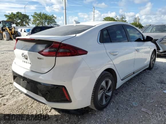 2019 Hyundai Ioniq SEL z VIN KMHC75LCXKU106054, wystawiony jako Copart lot #66016072 z przebiegiem 154 661 mil mil oraz . Historia ofert i sprzedaży dostępna na DreamBid. Obrazek 4.