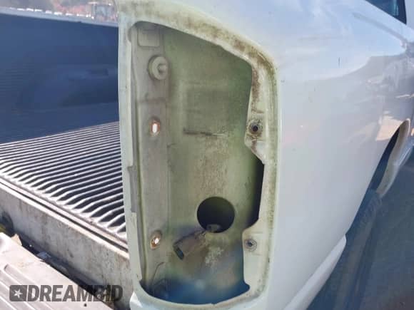 2005 Dodge 1500 SLT с VIN 1D7HU18N35S213698, выставлен на аукционе IAAI как лот 43468291 с пробегом Не указан миль и . История ставок и продаж доступна на DreamBid. Изображение 13.