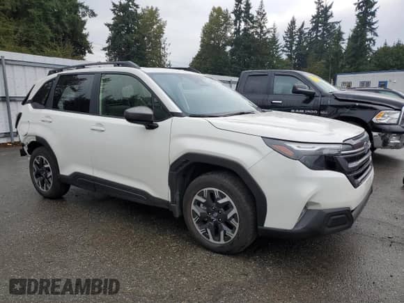 2025 Subaru Forester Premium z VIN JF2SLDBC7SH414560, wystawiony jako Copart lot #85910835 z przebiegiem 6 221 mil mil oraz Szkoda całkowita • Salvage title. Historia ofert i sprzedaży dostępna na DreamBid. Obrazek 4.