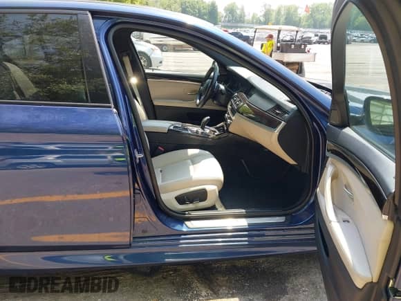 2016 BMW 5 Series 535i xDrive с VIN WBA5B3C59GG253471, выставлен на аукционе IAAI как лот 42444472 с пробегом 105 552 миль миль и . История ставок и продаж доступна на DreamBid. Изображение 5.