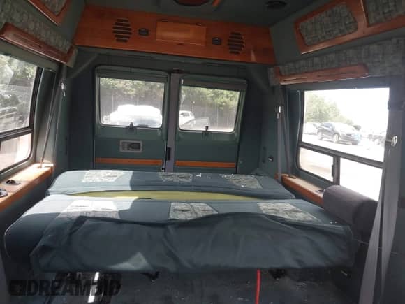 2000 Dodge Cargo Conversion with VIN 2B6HB11Y4YK127632, listed as a IAAI auction lot 42651858 with 147,667 mi miles and . Bid and sale history available at DreamBid. Image 8.