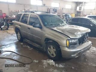 2002 Chevrolet TrailBlazer LT with VIN 1GNDT13S922212566, listed as a IAAI auction lot 41572883 with 91,914 mi miles and . Bid and sale history available at DreamBid. Image 1.