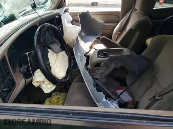 2005 Chevrolet Tahoe Z71 z VIN 1GNEK13T55R267883, wystawiony jako Copart lot #68149765 z przebiegiem Nie podano mil oraz Szkoda całkowita • Salvage title. Historia ofert i sprzedaży dostępna na DreamBid. Obrazek 7.