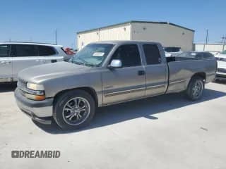 2000 Chevrolet Silverado 1500 LS with VIN 1GCEC19V9YE341638, listed as a Copart auction lot 48753075 with 290,396 mi miles and Clean title. Bid and sale history available at DreamBid. Image 1.