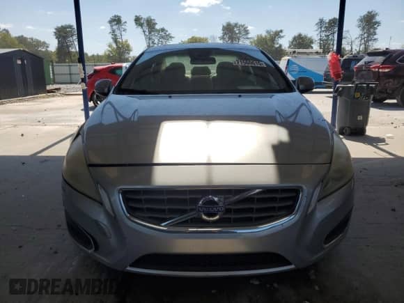 2013 Volvo S60 T5 Premier z VIN YV1612FS8D2206067, wystawiony jako Copart lot #71560615 z przebiegiem 96 211 mil mil oraz Szkoda całkowita • Salvage title. Historia ofert i sprzedaży dostępna na DreamBid. Obrazek 5.