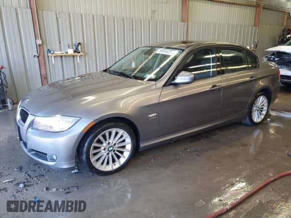 2010 BMW 3 Series 328i xDrive with VIN WBAPK7C50AA459529, listed as a Copart auction lot 86604825 with 192,277 mi miles and Clean title. Bid and sale history available at DreamBid. Image 1.