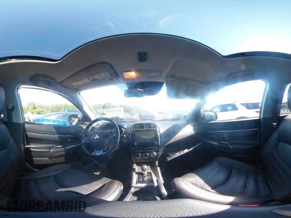 2020 Mitsubishi Outlander SE с VIN JA4AP4AU5LU008790, выставлен на аукционе IAAI как лот 42659299 с пробегом 70 654 миль миль и . История ставок и продаж доступна на DreamBid. Изображение 18.