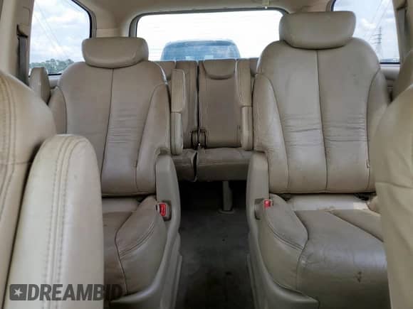 2007 Hyundai Entourage GLS with VIN KNDMC233376033298, listed as a Copart auction lot 68166895 with 154,725 mi miles and Salvage title. Bid and sale history available at DreamBid. Image 10.