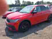 2024 Volkswagen Tiguan SE R-Line Black с VIN 3VV8B7AX7RM121329, выставлен на аукционе IAAI как лот 42854151 с пробегом 16 960 миль миль и . История ставок и продаж доступна на DreamBid. Изображение 20.