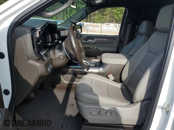 2023 Chevrolet Silverado 1500 LTZ с VIN 2GCPAEED4P1108933, выставлен на аукционе Copart как лот 54523805 с пробегом 49 776 миль миль и Списание • Salvage title. История ставок и продаж доступна на DreamBid. Изображение 7.