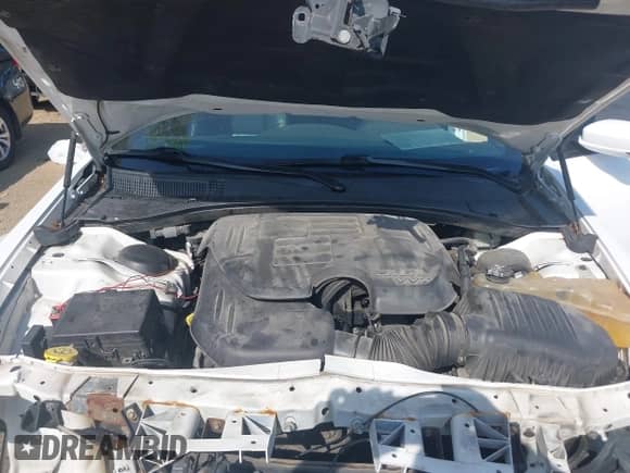 2015 Chrysler 300 S с VIN 2C3CCAGG7FH923551, выставлен на аукционе IAAI как лот 43244491 с пробегом 120 145 миль миль и . История ставок и продаж доступна на DreamBid. Изображение 10.