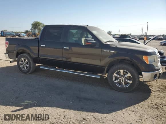 2013 Ford F-150 XL z VIN 1FTFW1CF4DKF19299, wystawiony jako Copart lot #82674015 z przebiegiem 104 194 mil mil oraz Czysty tytuł • Clean title. Historia ofert i sprzedaży dostępna na DreamBid. Obrazek 2.