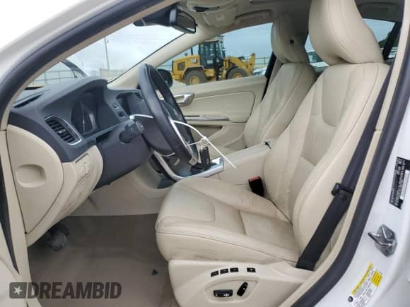 2014 Volvo S60 T5 с VIN YV1612FS2E2272714, выставлен на аукционе Copart как лот 68278845 с пробегом 90 731 миль миль и Списание • Salvage title. История ставок и продаж доступна на DreamBid. Изображение 7.