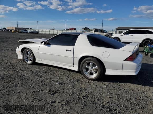1991 Chevrolet Camaro с VIN 1G1FP23FXML150390, выставлен на аукционе Copart как лот 84790815 с пробегом 172 866 миль миль и Списание • Salvage title. История ставок и продаж доступна на DreamBid. Изображение 2.