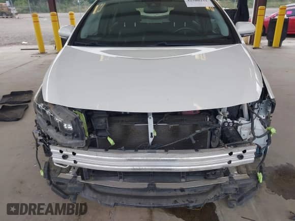 2018 Toyota Prius Plus z VIN JTDKARFP6J3073923, wystawiony jako IAAI lot #42580231 z przebiegiem 119 619 mil mil oraz . Historia ofert i sprzedaży dostępna na DreamBid. Obrazek 6.