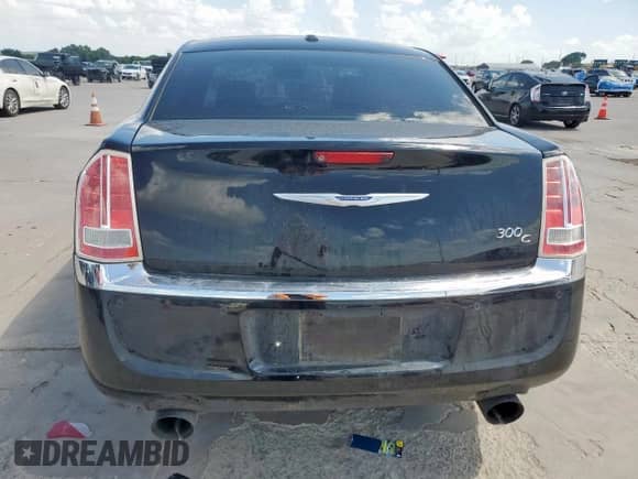 2011 Chrysler 300 C с VIN 2C3CA6CT4BH594422, выставлен на аукционе Copart как лот 61682705 с пробегом Не указан миль и Списание • Salvage title. История ставок и продаж доступна на DreamBid. Изображение 6.
