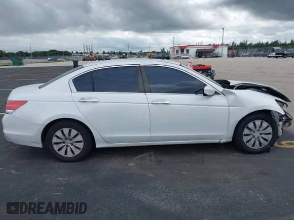 2011 Honda Accord LX с VIN 1HGCP2F35BA049022, выставлен на аукционе IAAI как лот 43222288 с пробегом 242 302 миль миль и . История ставок и продаж доступна на DreamBid. Изображение 14.