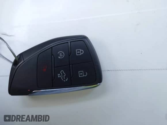 2022 Chevrolet Silverado 1500 LT with VIN 1GCUDDED7NZ568404, listed as a IAAI auction lot 43348904 with 21,681 mi miles and . Bid and sale history available at DreamBid. Image 11.