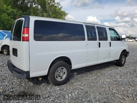 2011 Chevrolet Express Passenger 1LT с VIN 1GAZG1FG2B1165244, выставлен на аукционе Copart как лот 65370425 с пробегом Не указан миль и Списание • Salvage title. История ставок и продаж доступна на DreamBid. Изображение 3.
