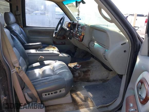 2000 Chevrolet Tahoe Limited с VIN 1GNEC13R0YR213655, выставлен на аукционе IAAI как лот 43018938 с пробегом 167 046 миль миль и . История ставок и продаж доступна на DreamBid. Изображение 5.