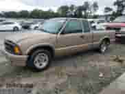 1996 Chevrolet S-10 LS with VIN 1GCCS19X3T8194901, listed as a Copart auction lot 68088765 with 385,871 mi miles and Salvage title. Bid and sale history available at DreamBid. Image 1.