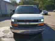 2005 Chevrolet Express Passenger с VIN 1GAHG39U851253728, выставлен на аукционе Copart как лот 68888055 с пробегом 278 430 миль миль и Списание • Salvage title. История ставок и продаж доступна на DreamBid. Изображение 5.