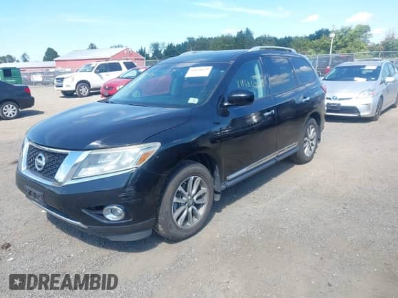 2014 Nissan Pathfinder SV with VIN 5N1AR2MM5EC622663, listed as a IAAI auction lot 43138129 with 113,101 mi miles and . Bid and sale history available at DreamBid. Image 2.