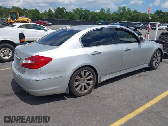 2012 Hyundai Genesis 4.6L с VIN KMHGC4DF0CU206780, выставлен на аукционе IAAI как лот 42646622 с пробегом 150 637 миль миль и . История ставок и продаж доступна на DreamBid. Изображение 4.
