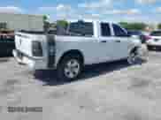 2019 Ram 1500 Tradesman z VIN 1C6RR6FT6KS545782, wystawiony jako IAAI lot #42223635 z przebiegiem 117 381 mil mil oraz . Historia ofert i sprzedaży dostępna na DreamBid. Obrazek 4.